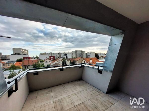 Location appartement 3 pièces 66 m² Aubervilliers