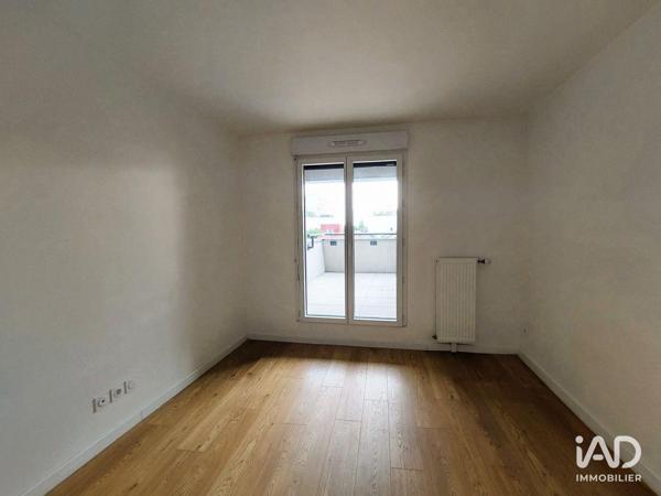 Location appartement 3 pièces 66 m² Aubervilliers