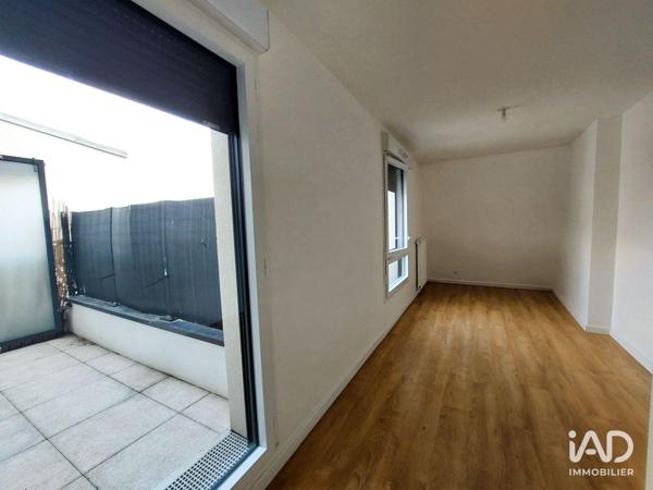 Location appartement 3 pièces 66 m² Aubervilliers