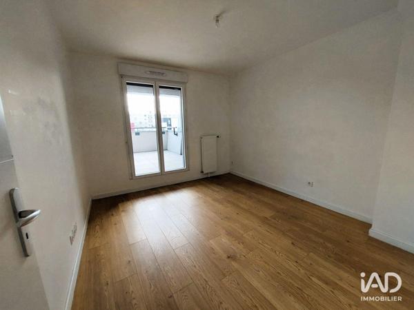 Location appartement 3 pièces 66 m² Aubervilliers