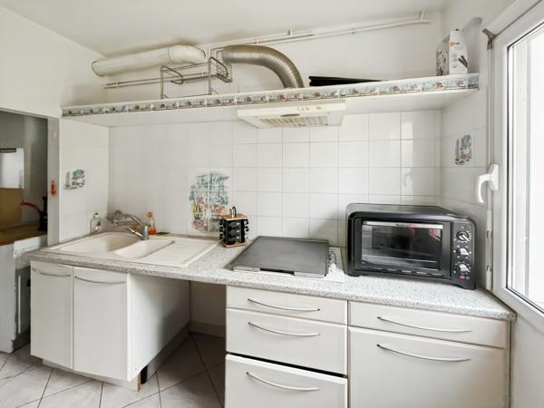 Maison
         5 pièces
        - 81 m² 270 000 € *