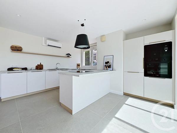 Appartement F5 à vendre  5 pièces - 135,01 m 2   MONTBELIARD  - 25