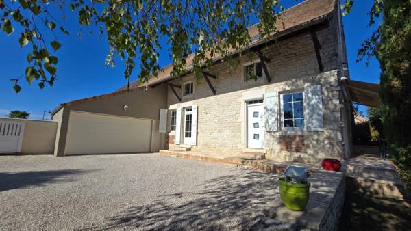 Maison en pierre de 164 m² avec jardin et double garage - Proche de Chalon-sur-Saône (Saône et Loire)