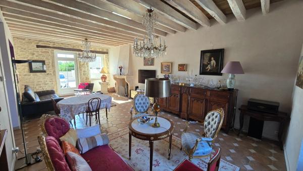 Maison en pierre de 164 m² avec jardin et double garage - Proche de Chalon-sur-Saône (Saône et Loire)