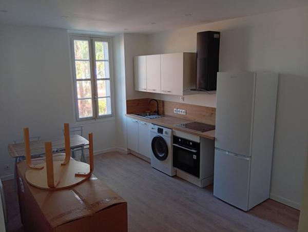 Immeuble à LE CANNET-DES-MAURES, 83340 - 190m²