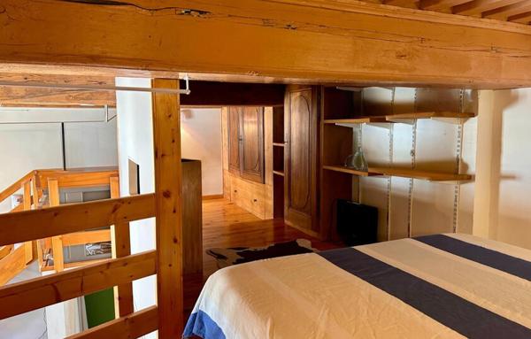 Appartement T2 bis 68 m2 - Canut rénové