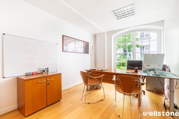 Bureaux à louer à PARIS 75011
