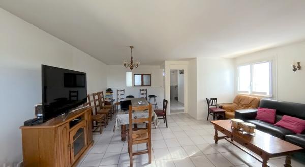 Maison 101m² 5 pièces 4 chambres (dont 1 avec salle d'eau au RdC) avec jardin et garage