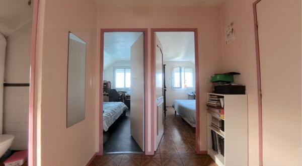 Maison 101m² 5 pièces 4 chambres (dont 1 avec salle d'eau au RdC) avec jardin et garage