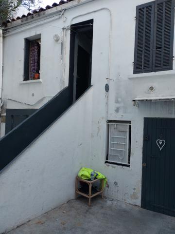 immeuble en fond de cour de 115 m2 excellent rapport locatif