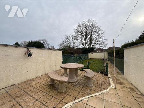 EN EXCLUSIVITÉ - MAISON 1930 À ESTAIRES - FORT POTENTIEL

Située à proximité immédiate du cen...