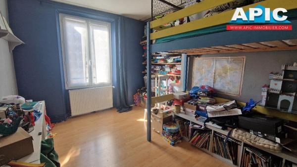 GROSLAY,

Venez découvrir cette maison rurale du ...