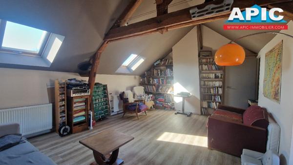 GROSLAY,

Venez découvrir cette maison rurale du ...