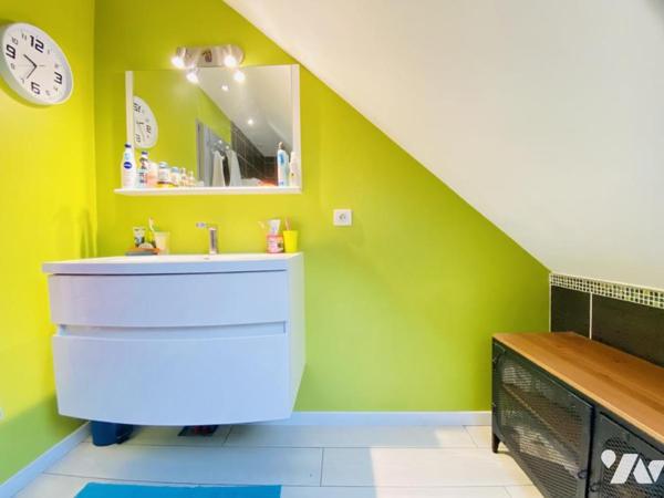 Maison familiale 139 m² utiles – Environnement calme à Plescop