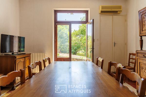 Corps de ferme dans écrin de nature à rénover