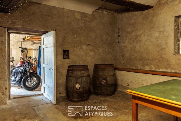 Corps de ferme dans écrin de nature à rénover