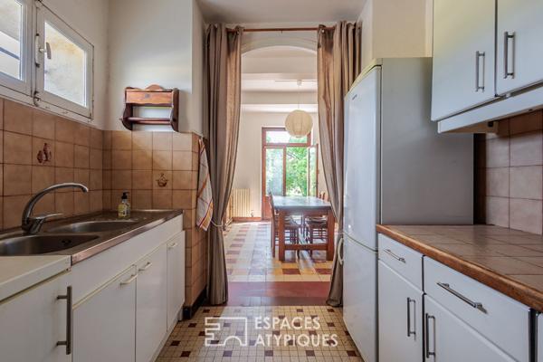 Corps de ferme dans écrin de nature à rénover