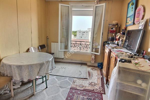Appartement 2 pièce 30 m² vue Tour Eiffel , Puteaux, Rue Francis de Pressensé , cave