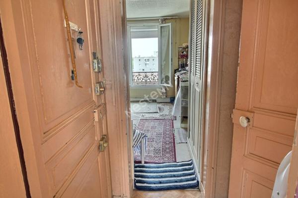 Appartement 2 pièce 30 m² vue Tour Eiffel , Puteaux, Rue Francis de Pressensé , cave