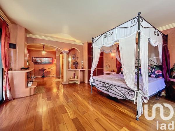 Maison à vendre 6 pièces 365 m² La Cadière-d'Azur