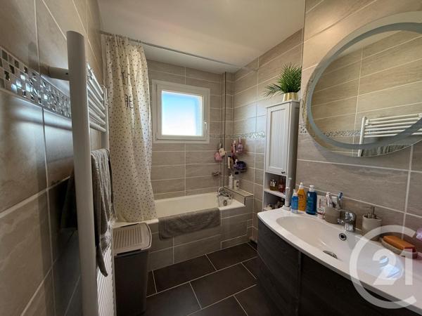 Appartement F3 à vendre  3 pièces - 64,77 m2 AUREILHAN - 65