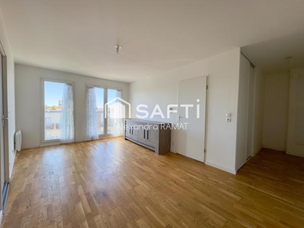 T3 récent avec ascenseur et place de stationnement