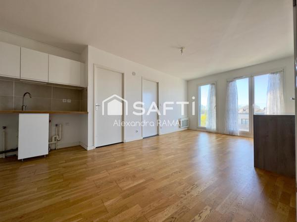 T3 récent avec ascenseur et place de stationnement