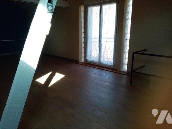 Secteur rue Jeanne d'Arc à THAON, maison individuelle avec terrain attenant