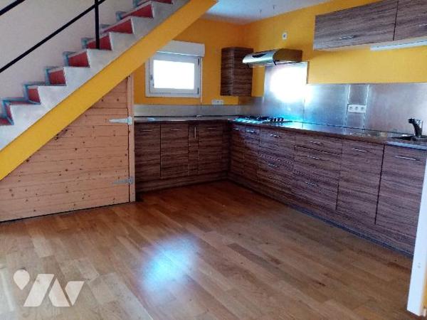 Secteur rue Jeanne d'Arc à THAON, maison individuelle avec terrain attenant