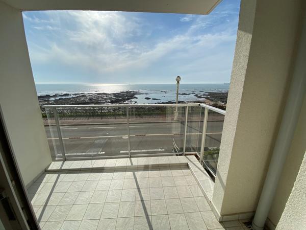 Appartement Les Sables D Olonne 2 pièces 40 m² balcon cave face mer