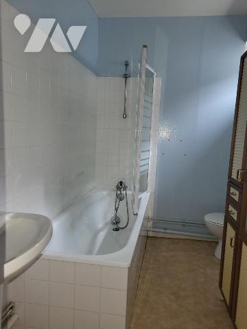 ST MARTIN DES BESACES : Maison individuelle