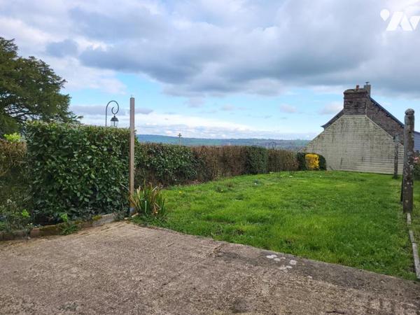 ST MARTIN DES BESACES : Maison individuelle