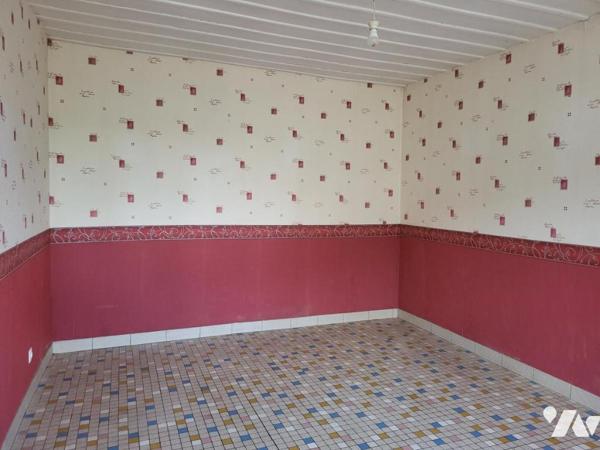 ST MARTIN DES BESACES : Maison individuelle