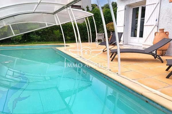 MAISON T6 AVEC PISCINE