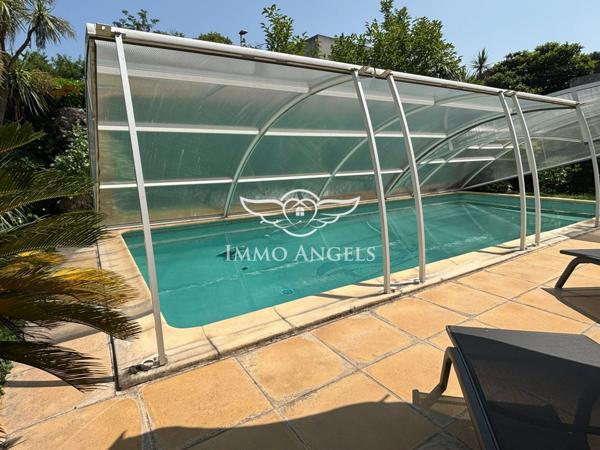 MAISON T6 AVEC PISCINE