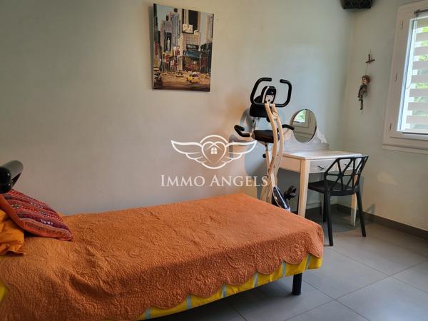 MAISON T6 AVEC PISCINE