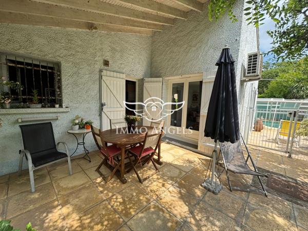 MAISON T6 AVEC PISCINE