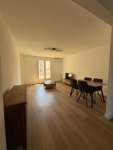 Refait à neuf TYPE 3 avec place de parkig et grande cave