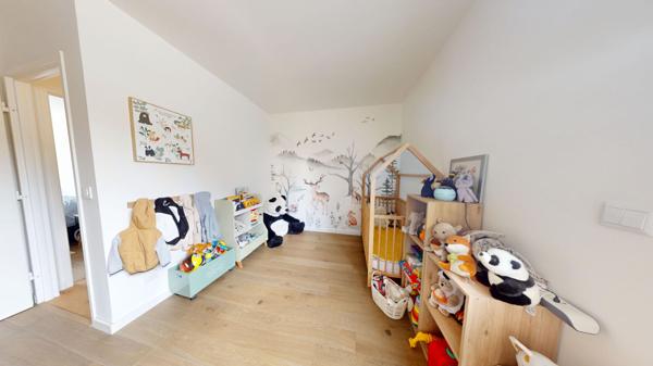 VILLEMOMBLE - Appartement T3 avec Jardin et Terrasses de 100m²