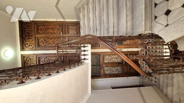 Carré d’Or / Bas Gambetta – Rare appartement de 205 m² au sein d’un Palais niçois de caractère.