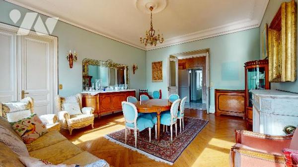 Carré d’Or / Bas Gambetta – Rare appartement de 205 m² au sein d’un Palais niçois de caractère.