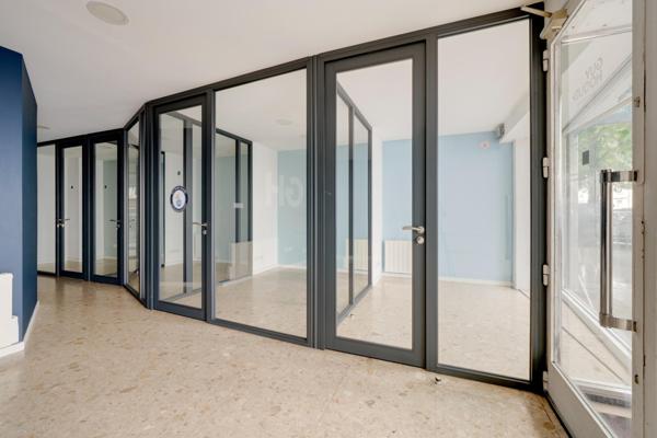 Local commercial 70 m² avec terrasse et cave