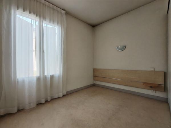 Appartement 2 pièces à louer Rochefort - 17300 / Réf: 1698