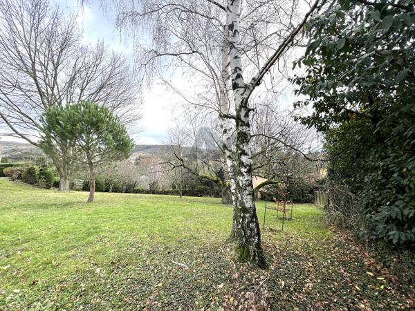 Beau terrain de 956 m2 avec vue