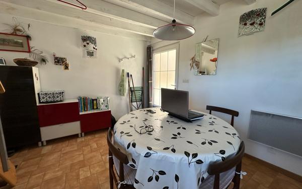 Maison à vendre    2 pièces •  Malviès