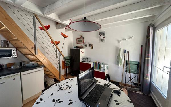 Maison à vendre    2 pièces •  Malviès