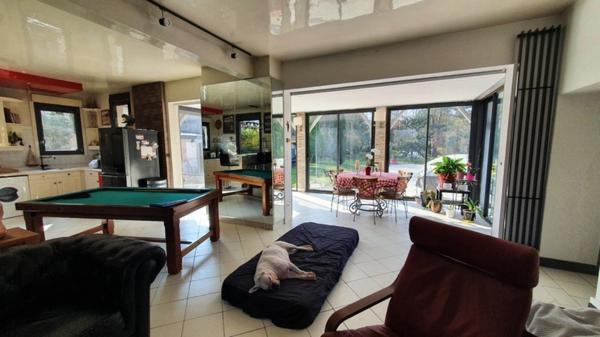 Maisons à vendre 9 pièces 241 m² sur terrain de 3000m²   (60)