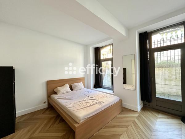 Appartement
         3 pièces
        - 72 m² 318 000 € *