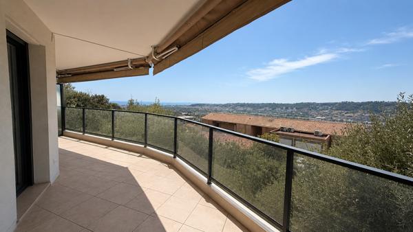 A VENDRE NICE OUEST - 3 PIÈCES AVEC VUE MER, TERRASSE ET PISCINE