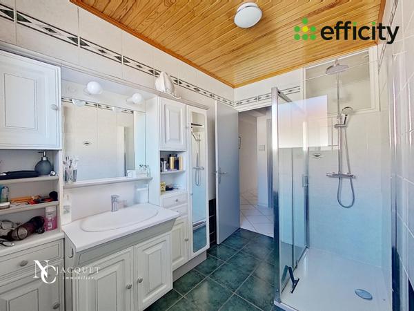 Maison 5 pièces - 148 m² Exclusivité efficity